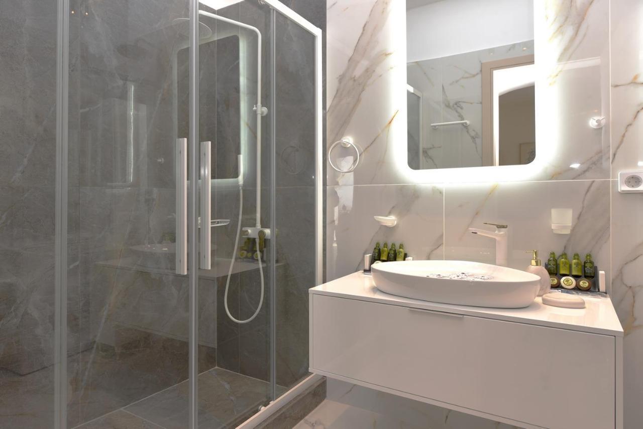 Syrene Luxury Suites Ermoupoli Bagian luar foto
