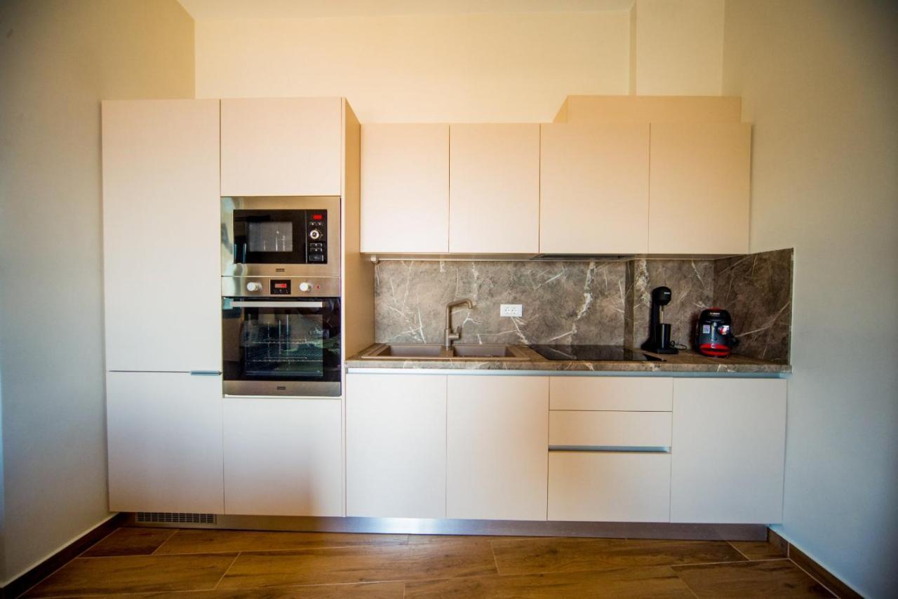 Syrene Luxury Suites Ermoupoli Bagian luar foto