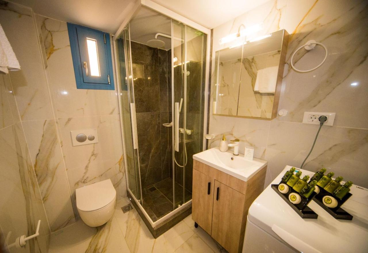 Syrene Luxury Suites Ermoupoli Bagian luar foto