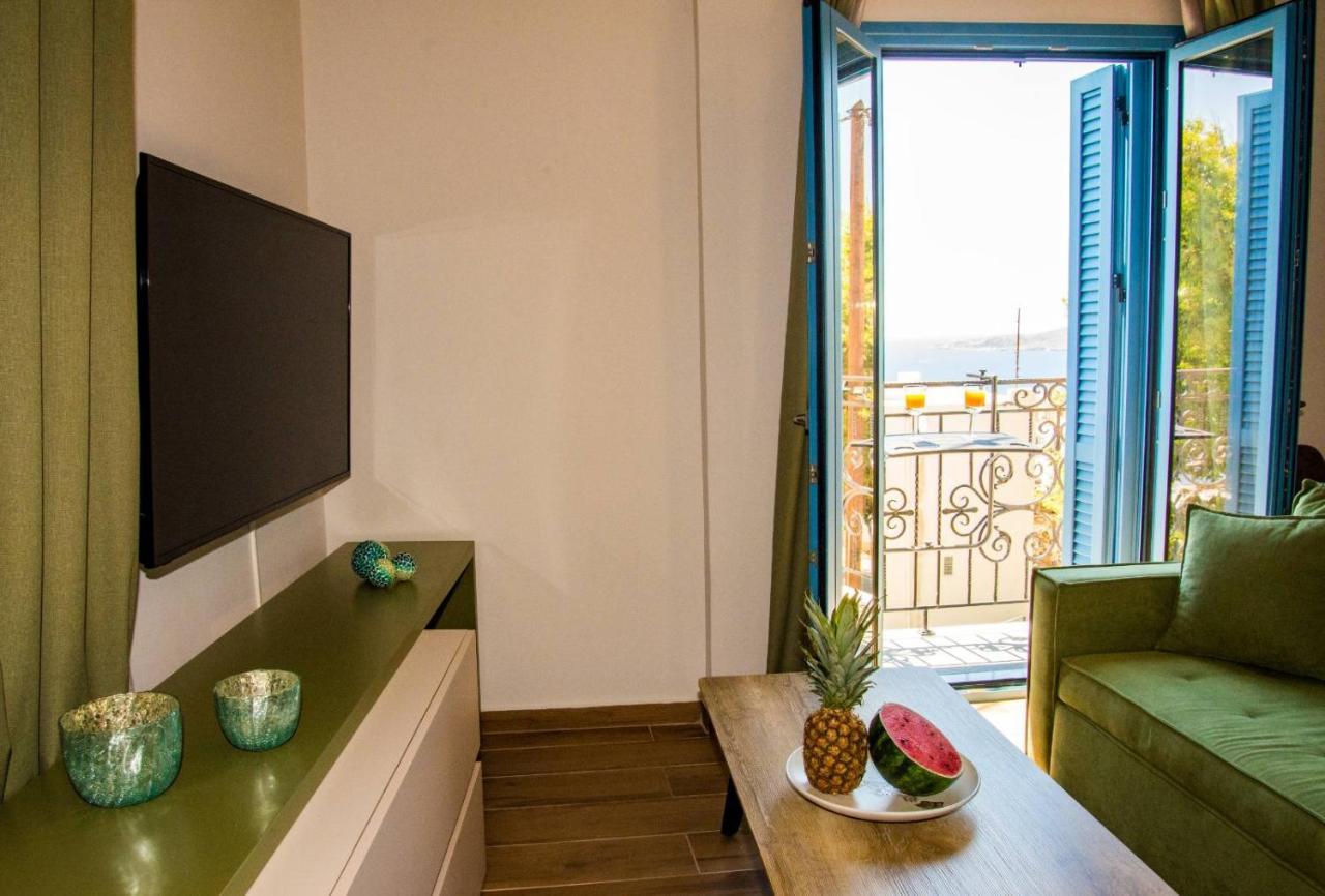 Syrene Luxury Suites Ermoupoli Bagian luar foto